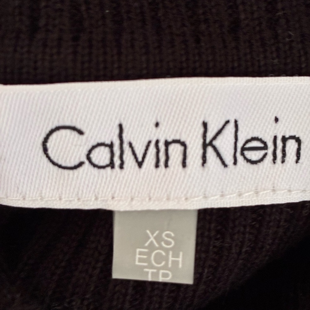 Calvin Klein Elegant Black Fitted Turtleneck Sweater - Picture 10 of 15